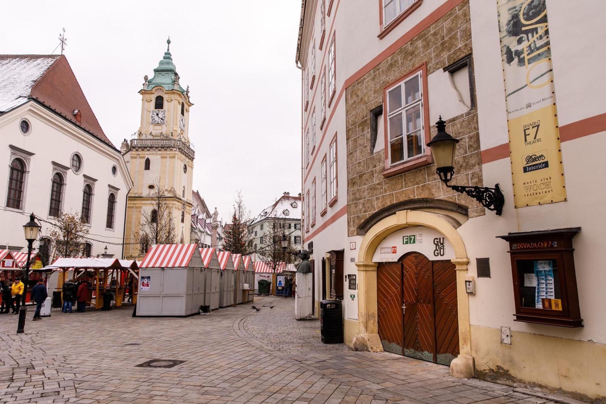 Apartment Lea - Old Town Братислава Екстер'єр фото